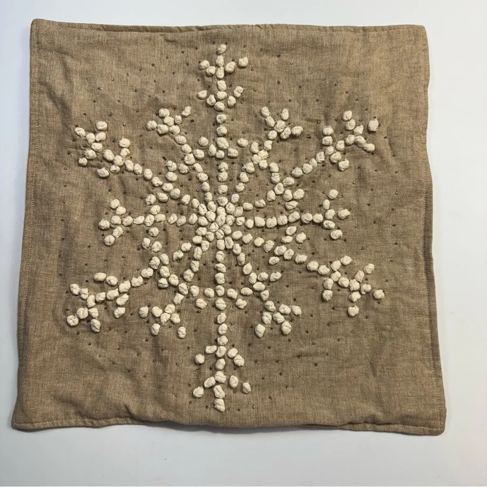 Pottery Barn Tufted Snowflake Pillow Cover 18x18 Farmhouse Neutral Textured